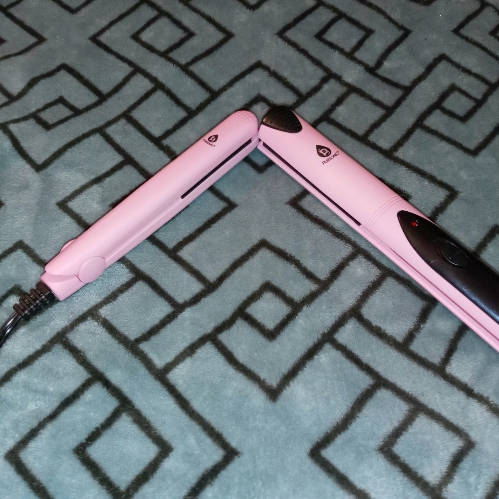 Pink straighteners - Picture 2 of 3